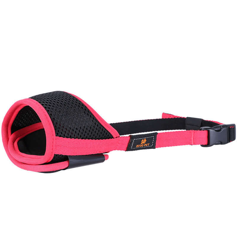 Adjustable dog muzzle in red and black for large Labrador dogs to prevent eating indiscriminately.